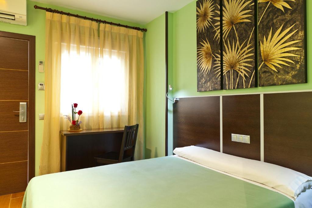 Hostal Avenida Barajas Madrid Eksteriør bilde