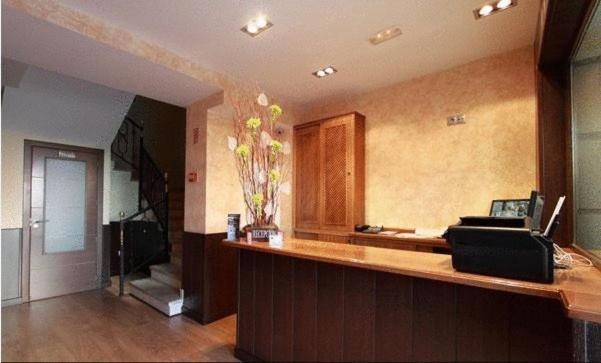 Hostal Avenida Barajas Madrid Eksteriør bilde