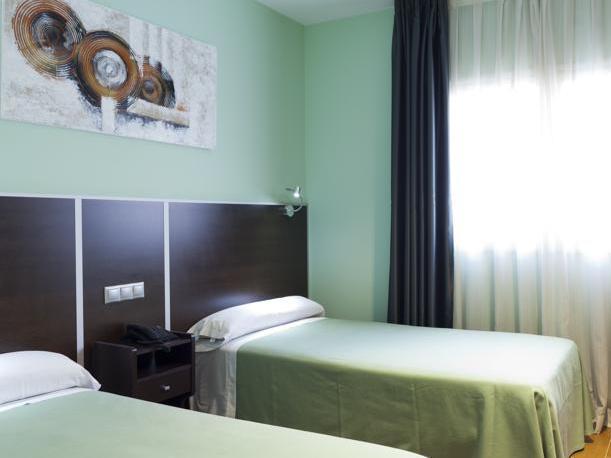 Hostal Avenida Barajas Madrid Eksteriør bilde