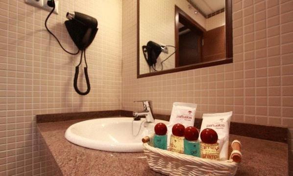 Hostal Avenida Barajas Madrid Rom bilde