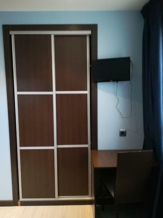 Hostal Avenida Barajas Madrid Eksteriør bilde
